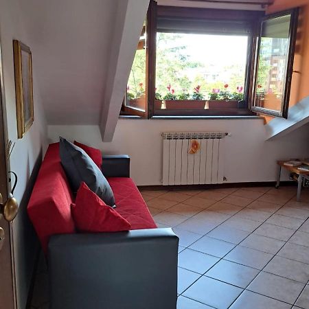 Appartamento Casa Paola - Stazione 400 Mt - Free Wifi Arcore Esterno foto
